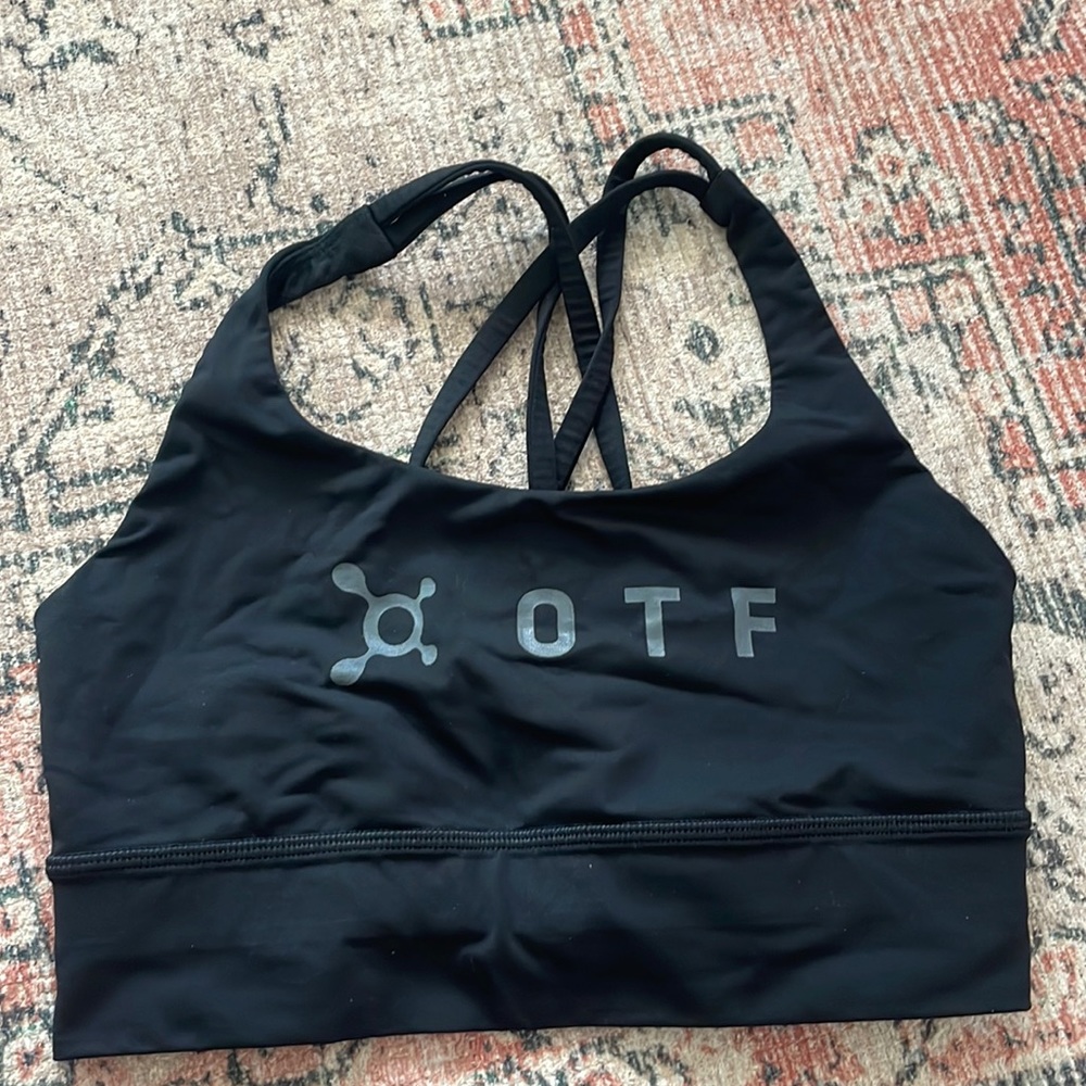 Black lululemon OTF sports bra - prefer high neck bras! Great condition